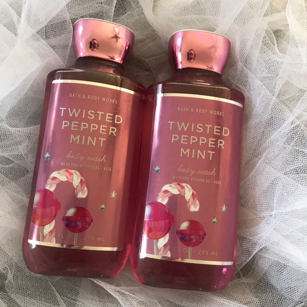 🦋NWT Set of 2 B&BW Twisted Peppermint Body Wash